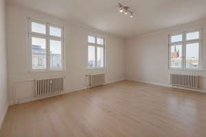 Helle und freistehende 3,5-Zimmer-Wohnung in zentraler Lage – Die vollständige Adresse der Immobilie erhältst du vom Anbieter., 10247 Friedrichshain, Berlin – Vorschaubild 4
