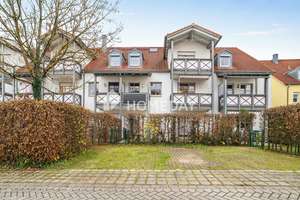 Bezugsfrei! Attraktive 4-Zimmer-Wohnung mit 2 Balkonen und EBK in Ingolstadt
 – Die vollständige Adresse der Immobilie erhältst du vom Anbieter., 85049 Friedrichshofen-Hollerstauden, Ingolstadt – Vorschaubild 2