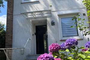 Exklusives, voll möbliertes 5-Zimmer-Reihenhaus mit Terrasse in Hamburg-Langenhorn