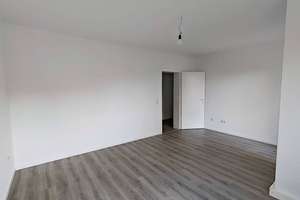 Viel Raum für Ihre Wohnträume – großzügige 4-Zimmer-Wohnung mit Balkon – Moorstraße 42, 49356 Diepholz – Vorschaubild 2