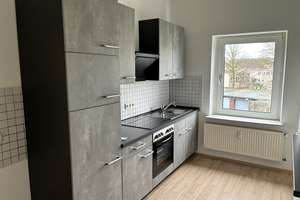 Wohnung mit zwei Zimmern, Flur und Einbauküche ruhig trotz Nähe HBF und Stadt, Mönchengladbach