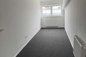 Monteurzimmer / Mitarbeiterwohnung mit Einbauküche in Augsburg-Lechhausen – Zusamstraße 24, 86165 Augsburg – Vorschaubild 1