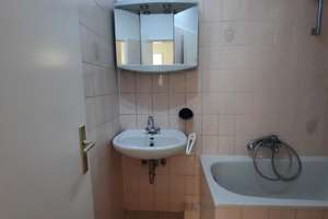 top renovierte 1-Zimmer-DG-Wohnung im Ortskern von Hemelingen – Die vollständige Adresse der Immobilie erhältst du vom Anbieter., 28309 Hemelingen (Ortsteil), Bremen – Vorschaubild 10