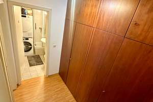 Bezugsfreie 2-Zimmer-Wohnung mit renoviertem Balkon & Fenster in Berg am Laim - provisionsfrei – Dornbergstraße 37, 81673 Echarding, München – Vorschaubild 8