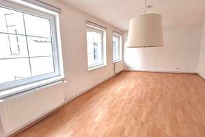 Ab 2013 liebevoll saniertes Altstadt-Ganghaus mit kleinem Innenhof auf der Lübecker Altstadtinsel! – Die vollständige Adresse der Immobilie erhältst du vom Anbieter., 23552 Innenstadt, Lübeck – Vorschaubild 11