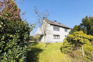 Zweifamilienhaus - Raum für Familie, Ideen und Zukunft