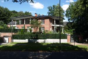 Luxusvilla | 8 Zimmer | 341 m² | Hamburg-Wohldorf-Ohlstedt – Die vollständige Adresse der Immobilie erhältst du vom Anbieter., 22397 Wohldorf-Ohlstedt, Hamburg – Vorschaubild 1