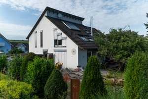Freistehendes Einfamilienhaus mit Gartenidylle – Ruhig wohnen in Ochsenfurt-Darstadt – Würzburg (Kreis) – Vorschaubild 1