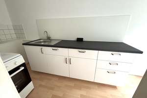 Moderne und helle 2-Zimmer-Wohnung mit neuer Einbauküche