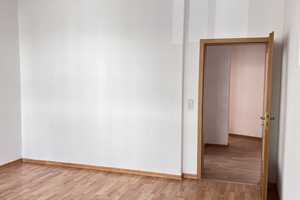 Helle 3-Zimmer-Wohnung mit Balkon und Stellplatz in ruhiger Lage – Richard-Wagner-Str. 4, 9119 Chemnitz – Vorschaubild 12