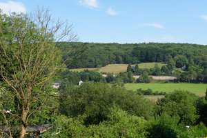 4 ZIMMER TERRASSEN-WOHNUNG IN RUHIGER GRÜNLAGE MIT WEITBLICK!