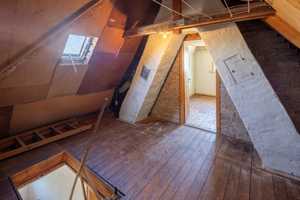 Geräumige Doppelhaushälfte mit Wintergarten und Potenzial zum Wohlfühlzuhause – Neu-Ulm (Kreis) – Vorschaubild 18