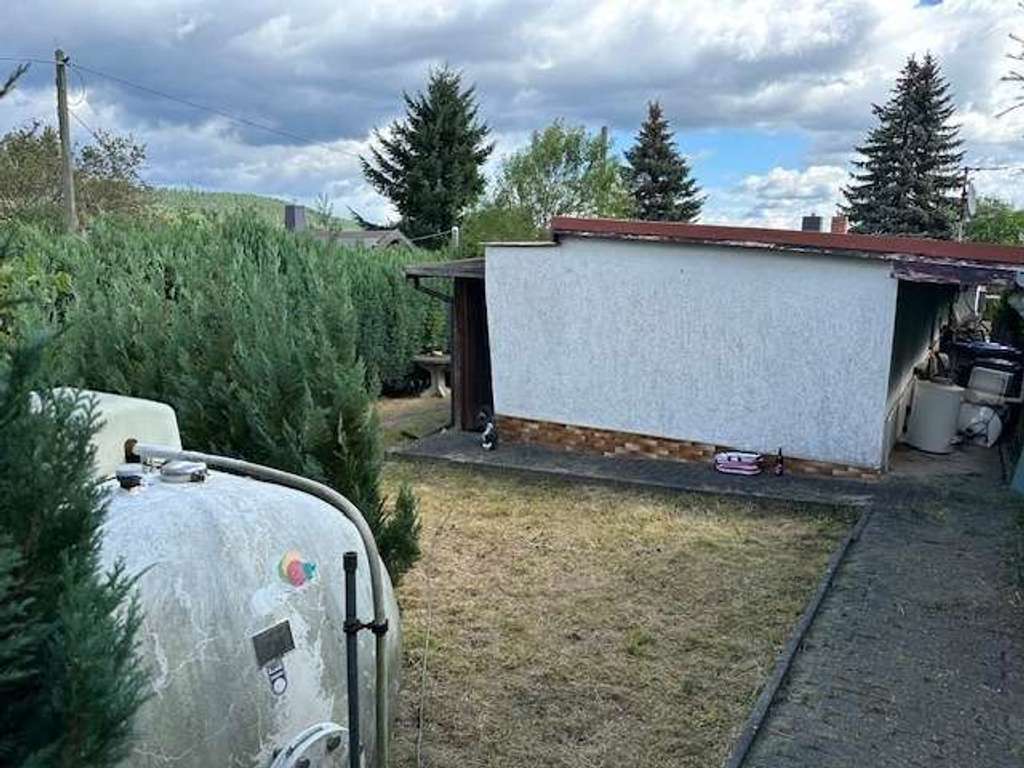 Immobilie in Oppurg - Schöner und massiver Wochenendbungalow in super Lage - Bild 2