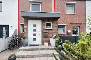 Modernisiertes RMH mit traumhaftem Garten  – Die vollständige Adresse der Immobilie erhältst du vom Anbieter., 23554 Sankt Lorenz Nord, Lübeck – Vorschaubild 2