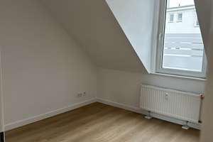 Little Tokyo: Dachgeschosswohnung mit Terrasse und Blick über Düsseldorf – Marienstraße 34, 40210 Stadtmitte, Düsseldorf – Vorschaubild 7