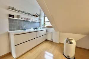 Wohnen mit Charme – Lichtdurchflutete und großzügige DG-Wohnung im Antonviertel – Die vollständige Adresse der Immobilie erhältst du vom Anbieter., 85051 Münchener Straße, Ingolstadt – Vorschaubild 7