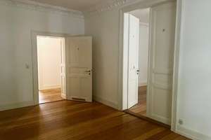 Großzügig geschnittene 3 Zimmer Altbauwohnung mit Balkon – Körnerstr. 5, 65185 Mitte, Wiesbaden – Vorschaubild 4
