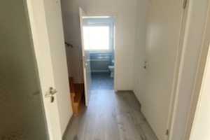 Schöne 6-Zi-Doppelhaushälfte plus 4 Bäder, Keller, gr. Grundstück in Detmold, zentrumsnah – Im Wiesengrund 26, 32760 Lippe (Kreis) – Vorschaubild 12