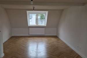 Freundliche, komforftable 2,5-Zimmer-DG-Wohnung mit gehobener Innenaustattung zur Miete – Bussardweg 6, 42115 Elberfeld West, Wuppertal – Vorschaubild 11