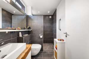 Exklusives Wohnen am Wasser – Modernes Einfamilienhaus mit privatem Seezugang – Die vollständige Adresse der Immobilie erhältst du vom Anbieter., 89155 Erbach – Vorschaubild 4