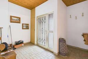 Großzügiges Wohnhaus in Bonn-Lannesdorf – ideal für Familien und Individualisten – Deutschherrenstraße 196, 53179 Lannesdorf, Bonn – Vorschaubild 3
