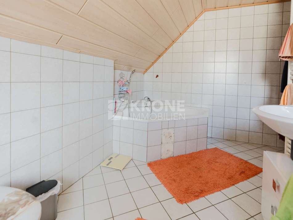 RG: OG Badezimmer