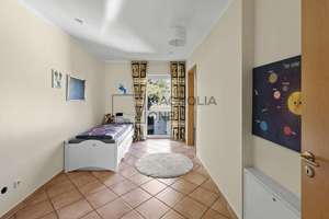 Willkommen im Luxus: Entdecken Sie Ihre Traumvilla mit zeitlosem Charme – Die vollständige Adresse der Immobilie erhältst du vom Anbieter., 12305 Lichtenrade, Berlin – Vorschaubild 8