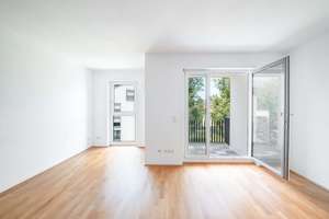 Moderne, bezugsfreie 2-Zimmer-Wohnung mit Loggia in ruhiger Lage