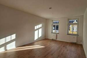 Moderne 4-Raum Wohnung mit Aufzug – 9126 Bernsdorf, Chemnitz – Vorschaubild 4
