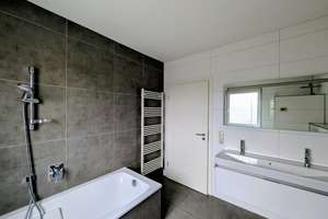 3 Zimmer-Terrassenwohnung in Hardt frisch renoviert  – Vorsterstr 16, 41169 Hardt-Mitte, Mönchengladbach – Vorschaubild 9