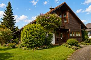 Ein Zuhause zum Durchatmen – charmantes Holzhaus in ruhiger Aussichtslage! – Die vollständige Adresse der Immobilie erhältst du vom Anbieter., 88400 Biberach an der Riß – Vorschaubild 7