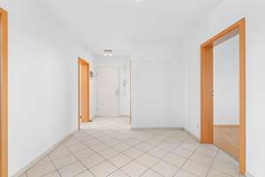 Mehr Raum für Ihre Familie - helle 4-Zimmer-Wohnung mit West-Balkon, Aufzug und Außenstellplatz – Die vollständige Adresse der Immobilie erhältst du vom Anbieter., 22145 Rahlstedt, Hamburg – Vorschaubild 6