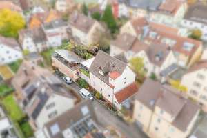 3-Familienhaus mit Gewerbehalle –  großes Entwicklungspotenzial