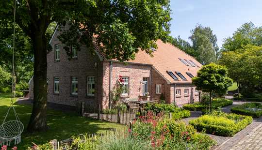 Bild von Landliebe auf höchstem Niveau – Exklusives Landhaus mit Charakter und Privatsphäre!