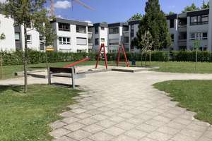 Ganz oben: : schöne  renovierte 3 Zimmer Whg. mit Essdiele und Südterrasse – Karl-Witthalm-Str. 25, 81375 Neuhadern, München – Vorschaubild 7
