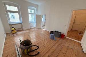 Urban Living: 1-Zimmer Altbauwohnung mit Wohlfühlfaktor! – Kantstr. 62, 10627 Charlottenburg, Berlin – Vorschaubild 2