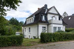 Neuer Preis: Stilvolle Altbauvilla mit historischem Flair und großem Potenzial – Die vollständige Adresse der Immobilie erhältst du vom Anbieter., 24113 Hassee, Kiel – Vorschaubild 2