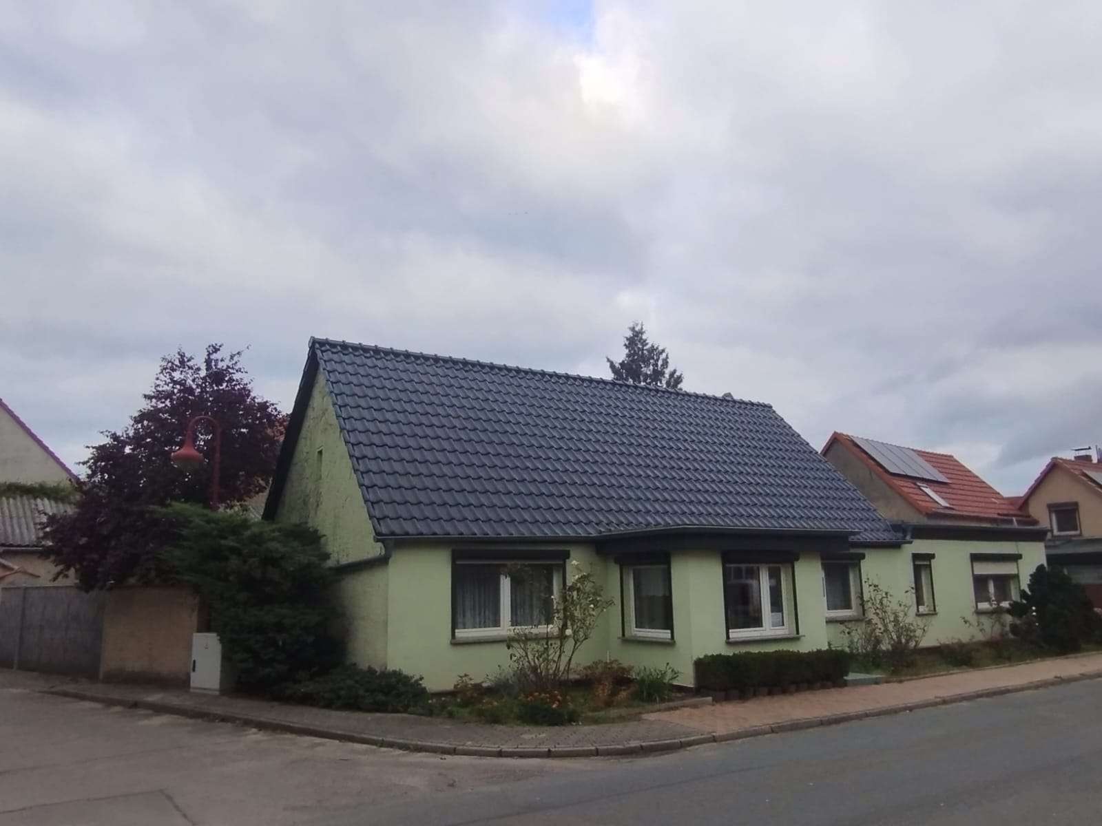 Einfamilienhaus mit Dreiseitenhof-Charakter, Scheune und Garten in Reetz, Potsdam Mittelmark Kreis – Bild 2