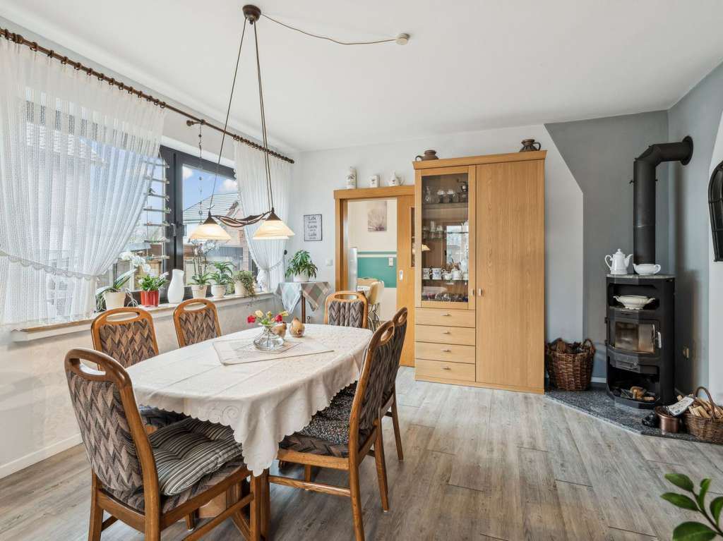 Immobilie in Isselburg - Isselburg: Freistehendes Einfamilienhaus in ruhiger und familienfreundlicher Wohnlage - Bild 2