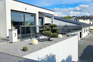 Exklusives und energieeffizientes Einfamilienhaus mit Swimmingpool und Kfz-Lackierfachbetrieb – Die vollständige Adresse der Immobilie erhältst du vom Anbieter., 72810 Gomaringen – Vorschaubild 8