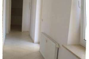 3-Zimmer-Wohnung in Zwickau mit riesigem Südbalkon, hübsch und zentrumsnach, zu vermieten! – Schumannplatz 8, 8056 Innenstadt, Zwickau – Vorschaubild 7
