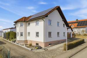 Attraktive Dachgeschosswohnungen im Zweifamilienhaus in ruhiger Lage – Die vollständige Adresse der Immobilie erhältst du vom Anbieter., 89176 Asselfingen – Vorschaubild 1