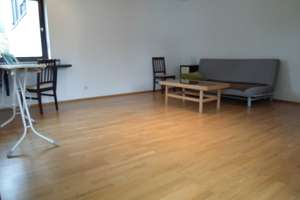 Stilvolle, geräumige und sanierte 1-Zimmer-Wohnung mit Balkon und Einbauküche in Regensburg – Merkurstr. 16, 93051 Kumpfmühl-Ziegetsdorf-Neuprüll, Regensburg – Vorschaubild 4