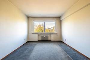 Großzügige, renovierungsbedürftige 3-Zimmer Wohnung mit zwei Balkonen und traumhaftem Blick. – Die vollständige Adresse der Immobilie erhältst du vom Anbieter., 42853 Stachelhausen, Remscheid – Vorschaubild 4