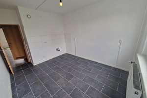 **FAMILIEN WILLKOMMEN**4-Zimmer-Wohnung // Balkon // Bad mit Wanne // 4.OG // ab sofort – Ringstraße 183, 4209 Grünau-Mitte, Leipzig – Vorschaubild 11