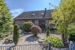 Verden - Borstel! Großzügiges Einfamilienhaus mit Gartenfreude und sonniger Terrasse! – Die vollständige Adresse der Immobilie erhältst du vom Anbieter., 27283 Verden (Aller) – Vorschaubild 3