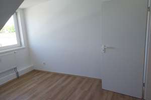 Frisch sanierte 2-Zimmer-Dachgeschosswohnung in Freilassing – Reichenbergerstr. 1, 83395 Freilassing – Vorschaubild 6