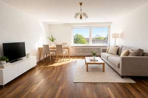 ILIEV IMMOBILIEN: Renovierungsbedürftige 3-/4-Zimmer-Maisonettewohnung mit Balkon in der MAXVORSTADT – Die vollständige Adresse der Immobilie erhältst du vom Anbieter., 80333 Universität, München – Vorschaubild 2
