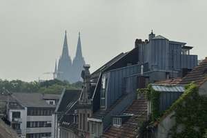Helle, ruhige Zwei-Zimmer-Wohnung im Herzen der City