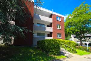 2 Zimmer – renoviert – ruhige Lage – Balkon – Erstbezug – Stellplatz